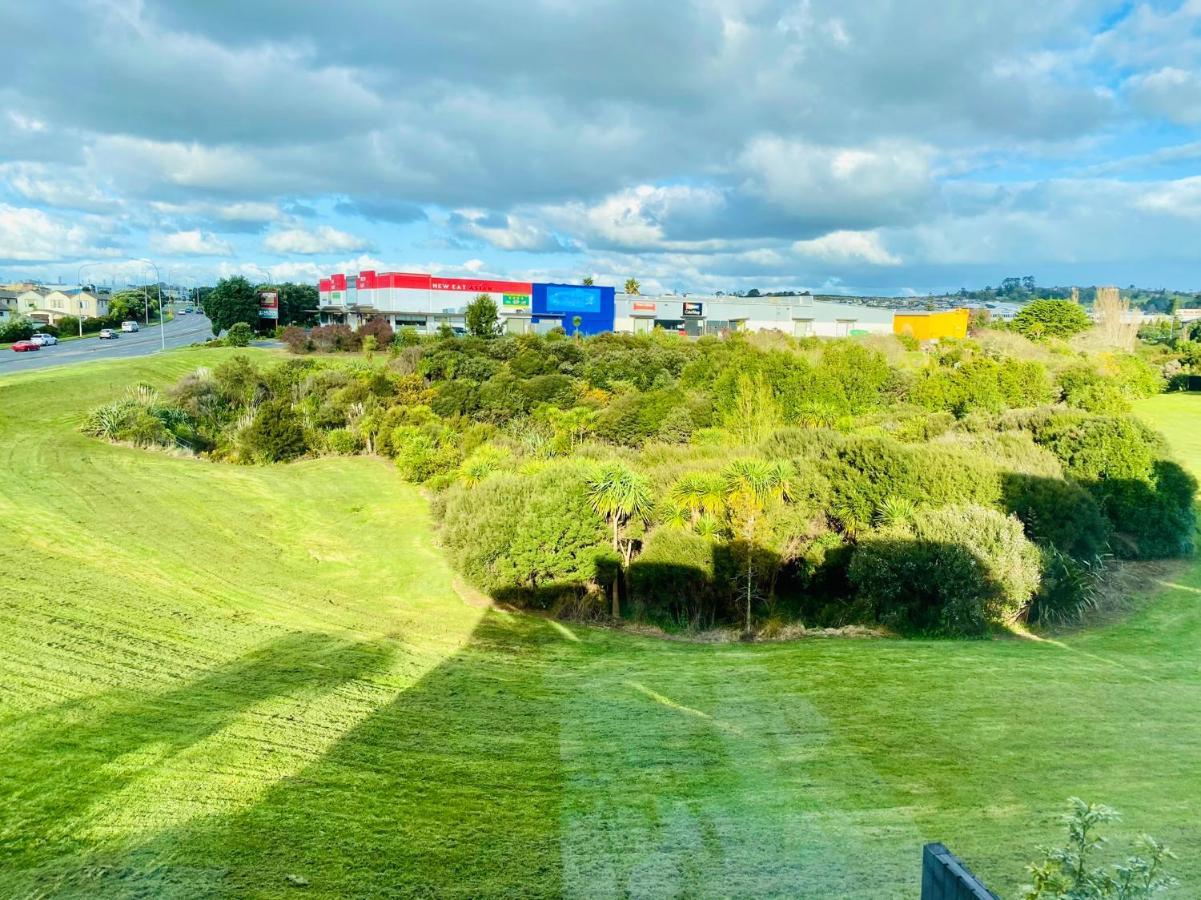 Stunning Townhouse - Walking To Botany Shopping Center Apartman Auckland Kültér fotó